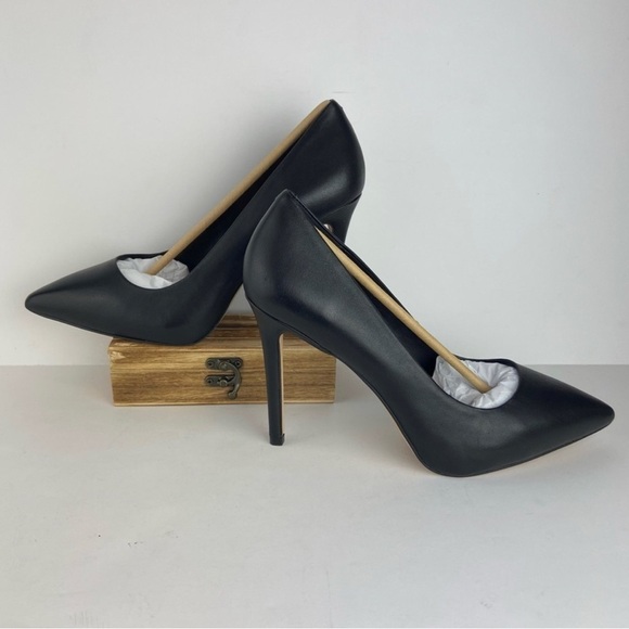 BCBGeneration • Skie Pointy Toe Pumps - Picture 3 of 15